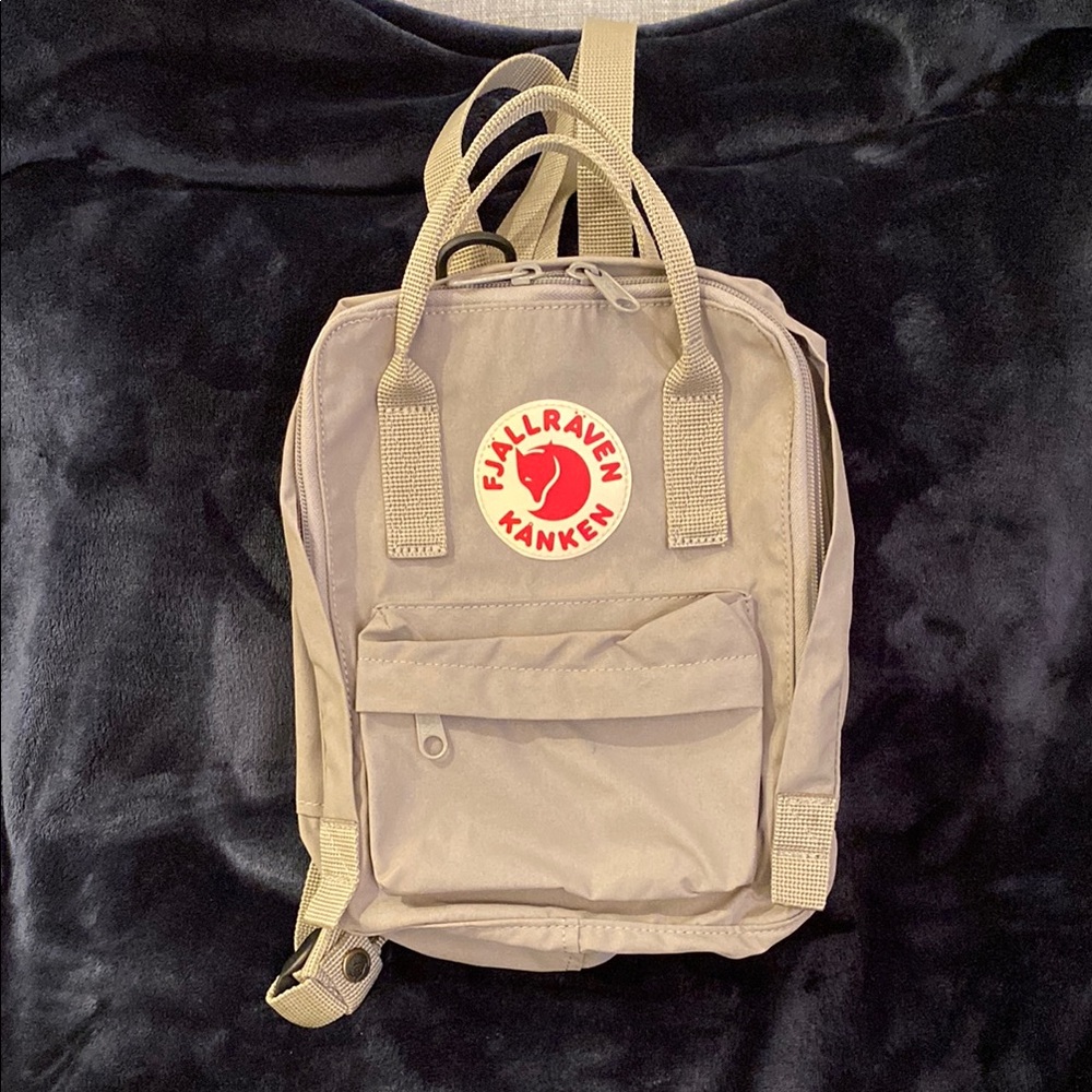 Fjällräven Kånken Mini Backpack in gray
